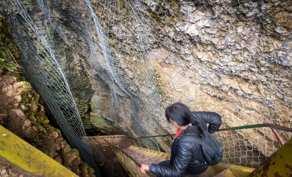 Кърпачево в Деветашкото плато пещера Гарваница
