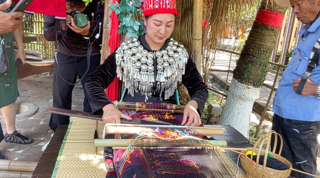 Кунмин в Китай етно селище